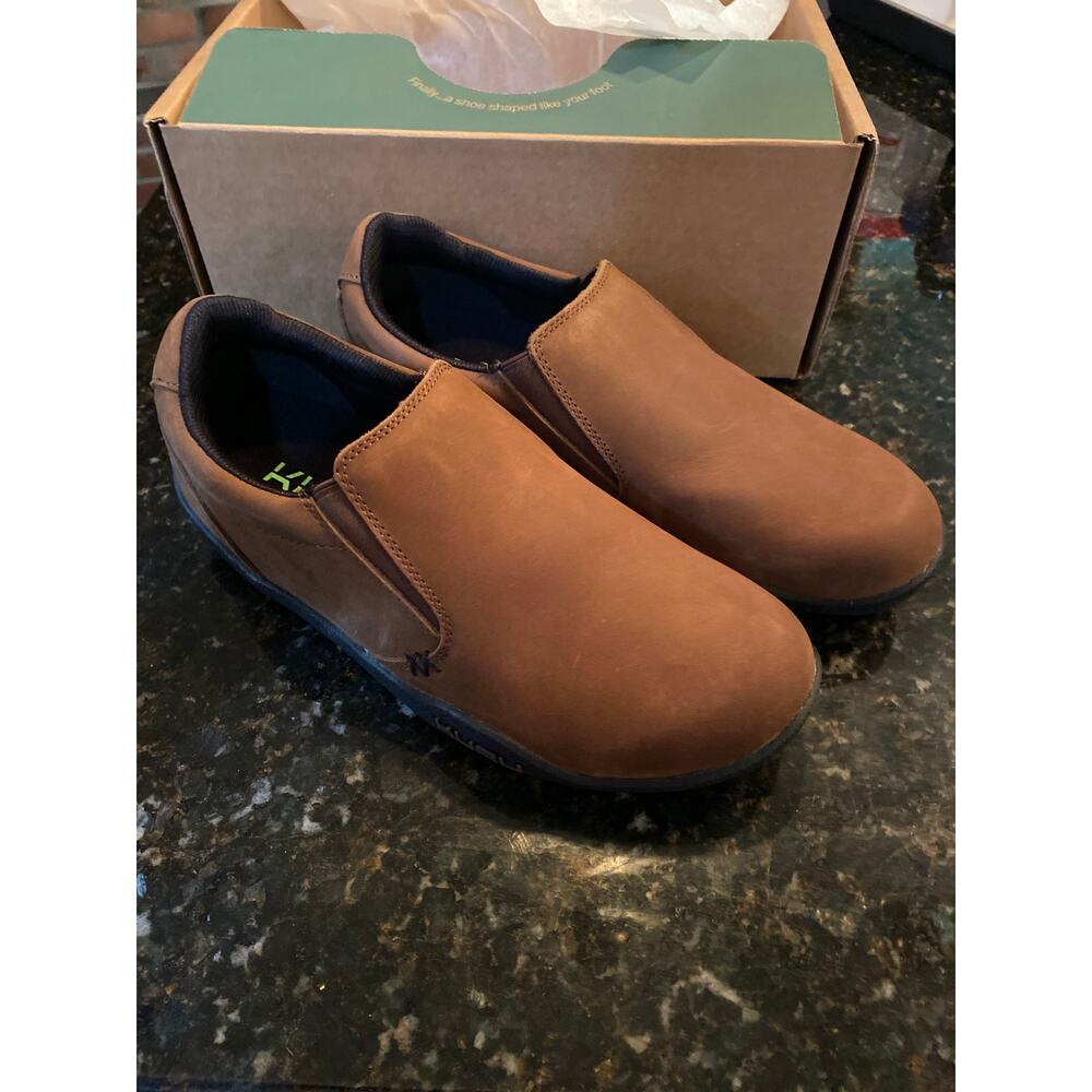 Brand New in Box Kuru Women's 10 Wide Chestnut Brown Comfort Shoes Sneakers